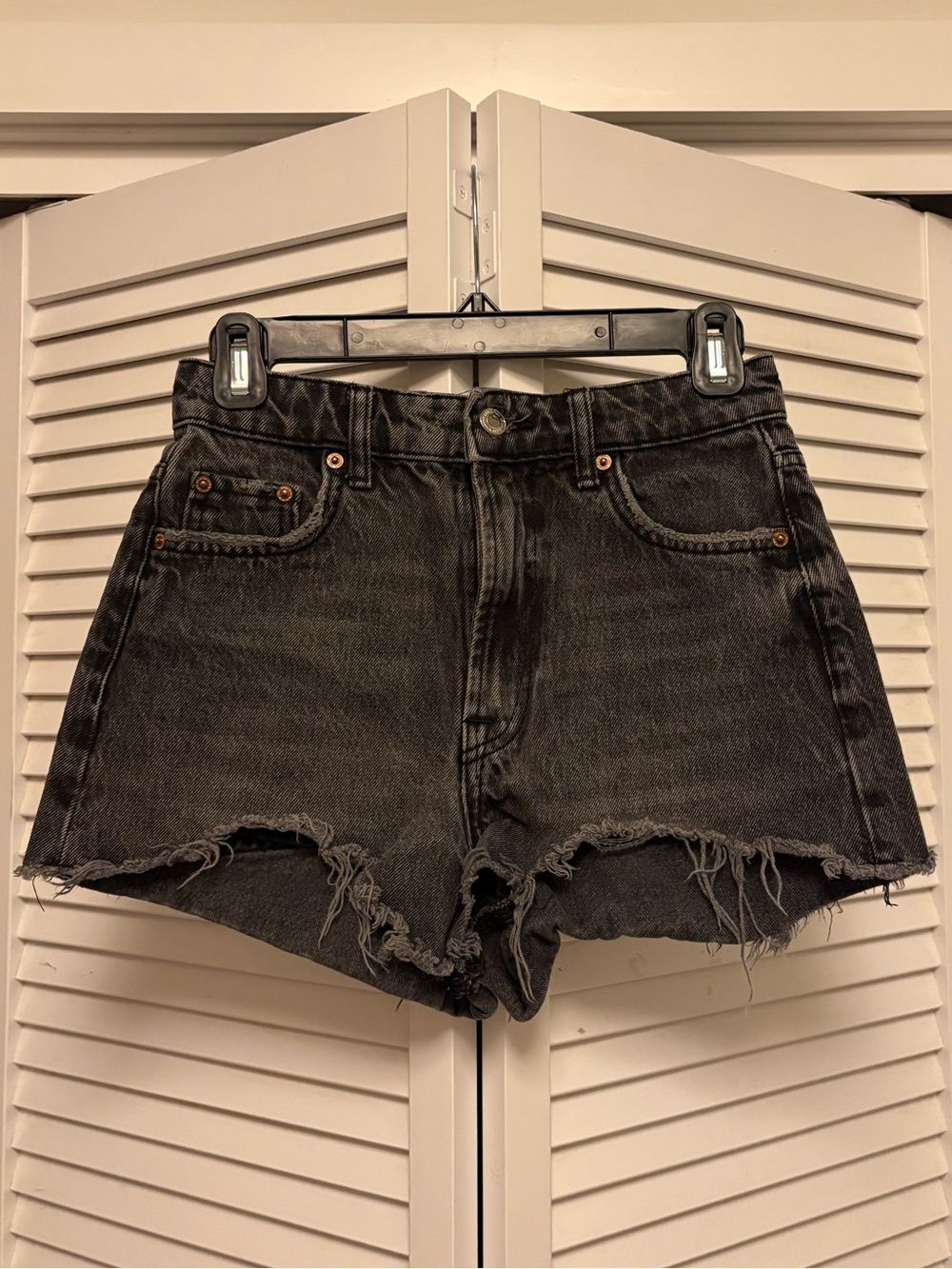 ZARA Black Distressed Jeans US2 - EUR34